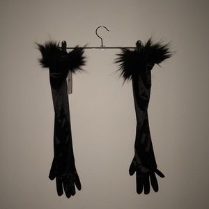 Urban Outfitters Feather Gloves